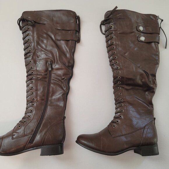Stylish Lace up mid length boots - Picture 1 of 3
